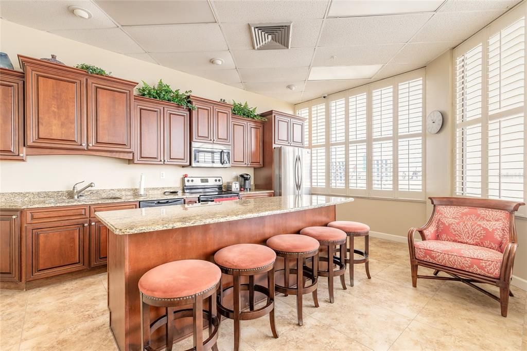 待售: $279,000 (2 贝兹, 2 浴室, 1299 平方英尺)