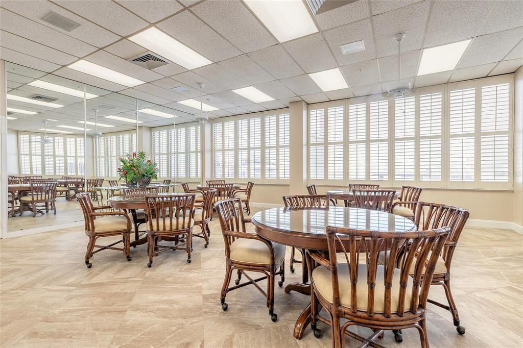 待售: $279,000 (2 贝兹, 2 浴室, 1299 平方英尺)