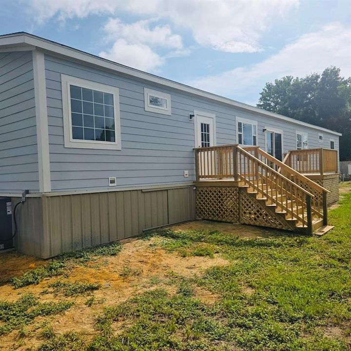 合同活跃: $219,900 (4 贝兹, 3 浴室, 2128 平方英尺)