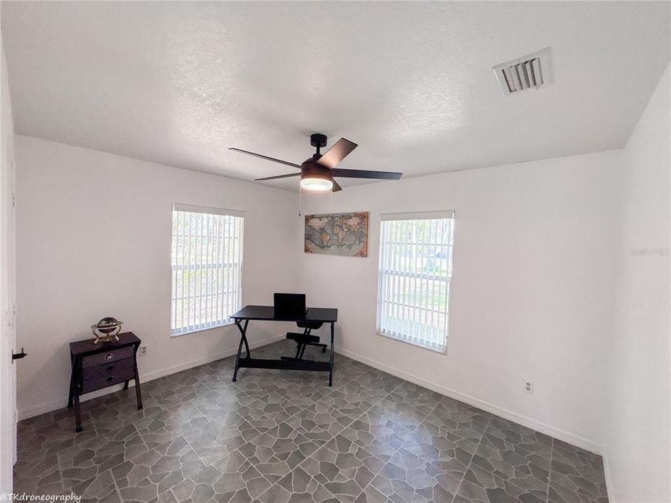 Active With Contract: $399,000 (3 beds, 3 baths, 1789 Square Feet)