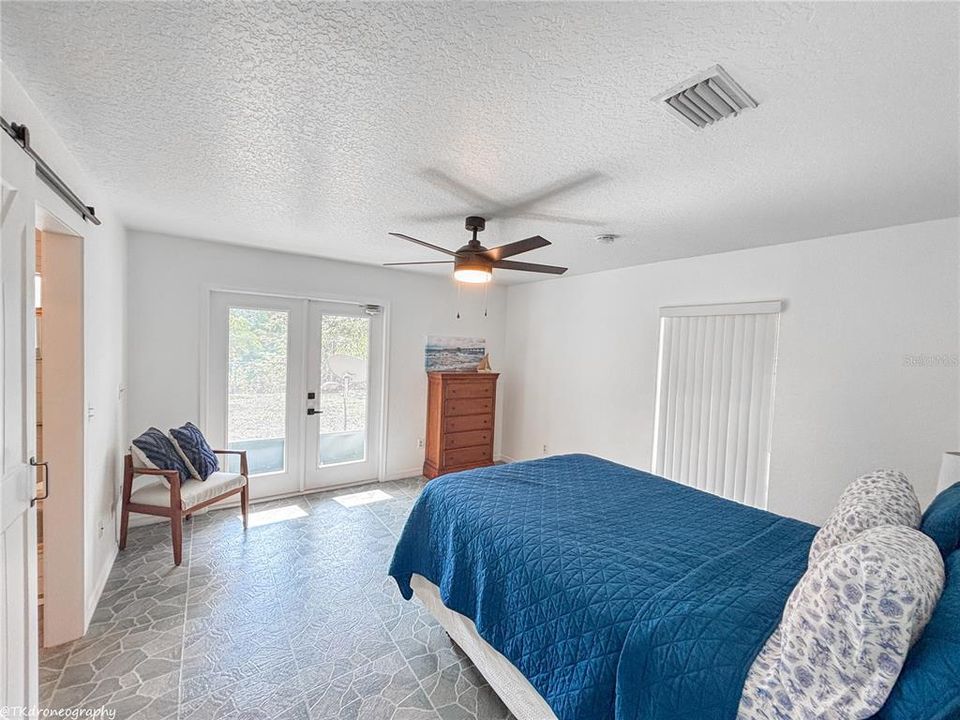 Active With Contract: $399,000 (3 beds, 3 baths, 1789 Square Feet)