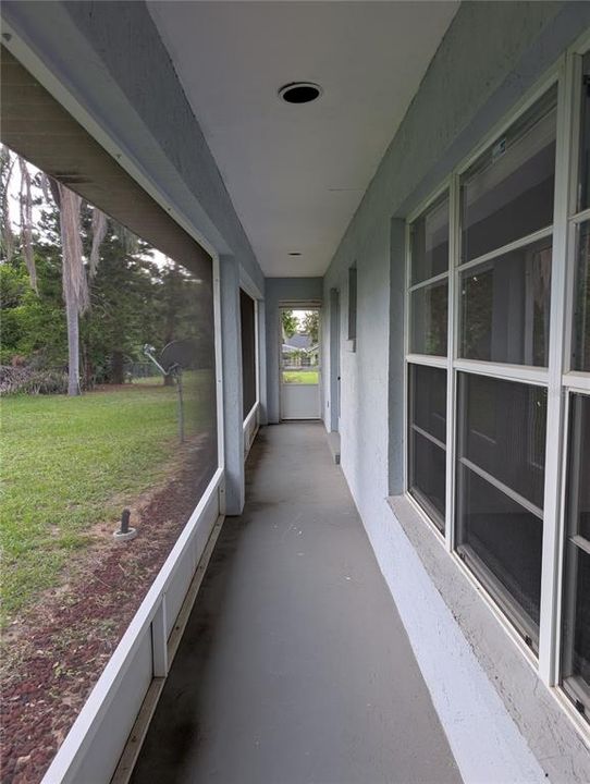 Active With Contract: $399,000 (3 beds, 3 baths, 1789 Square Feet)