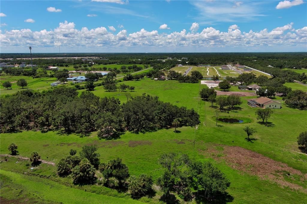 На продажу: $1,200,000 (25.00 acres)