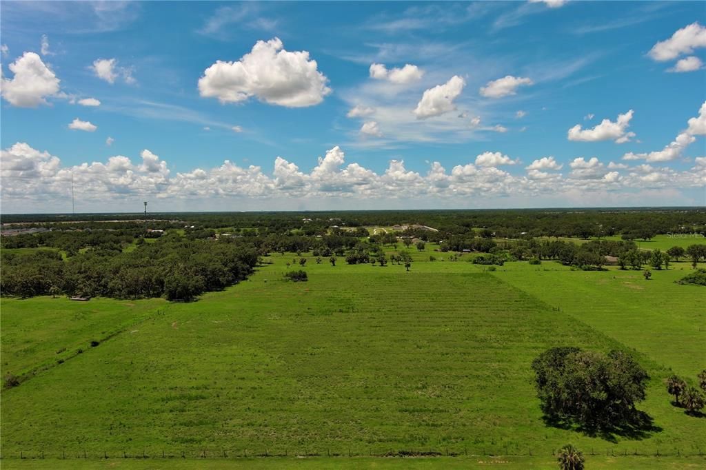 待售: $1,200,000 (25.00 acres)