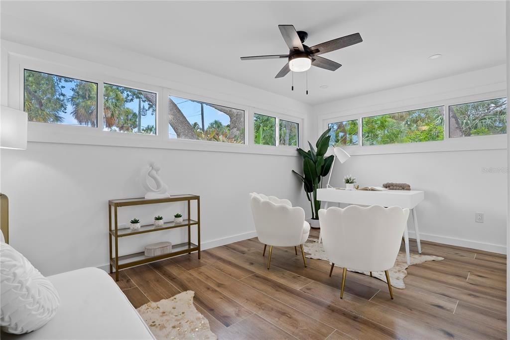 En Renta: $12,000 (4 camas, 3 baños, 2450 Pies cuadrados)