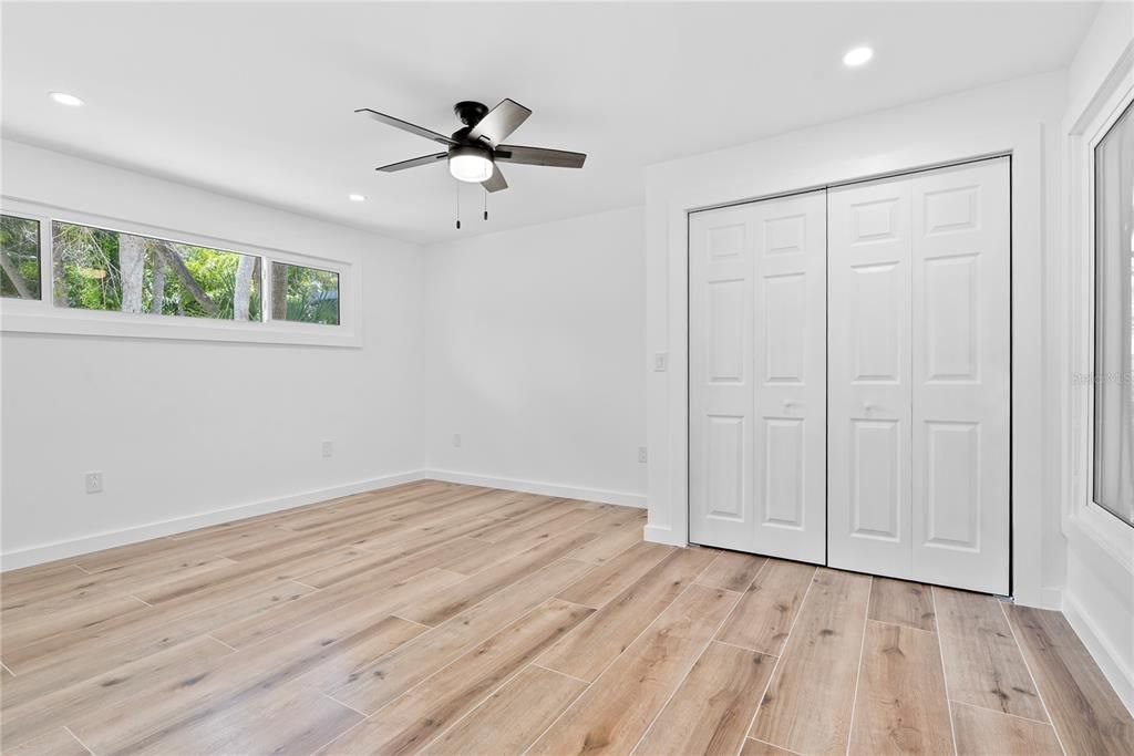 En Renta: $12,000 (4 camas, 3 baños, 2450 Pies cuadrados)