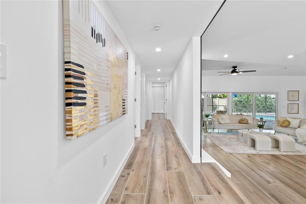 En Renta: $12,000 (4 camas, 3 baños, 2450 Pies cuadrados)