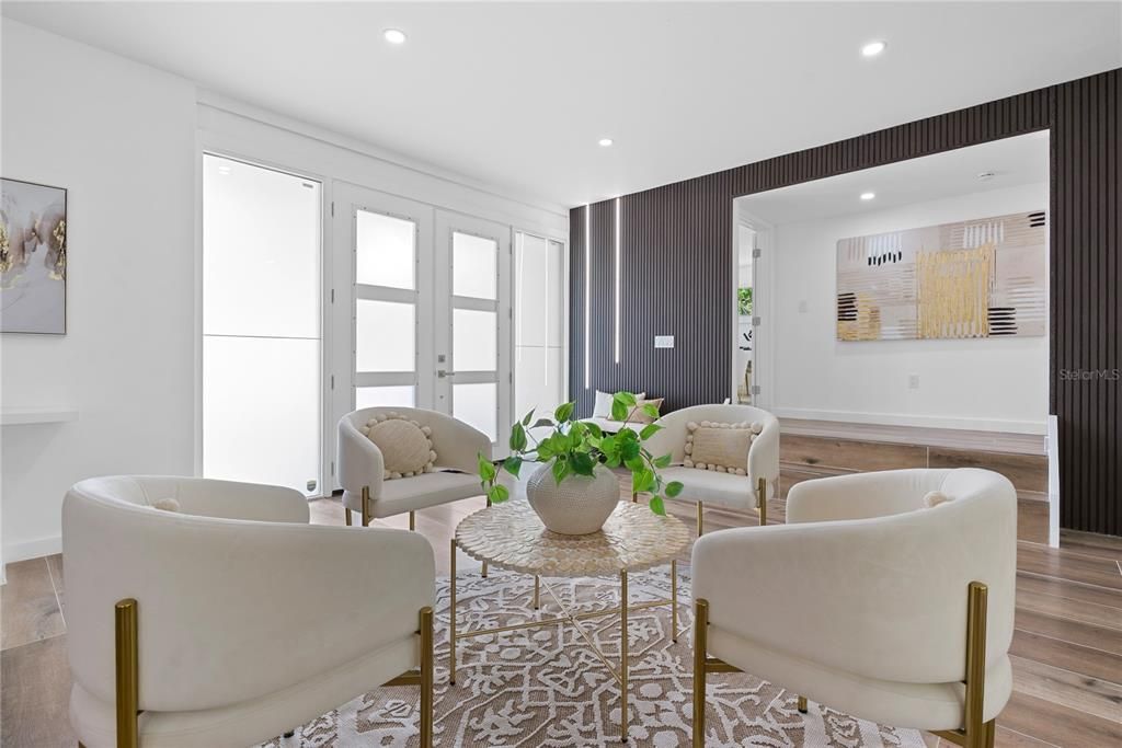 En Renta: $12,000 (4 camas, 3 baños, 2450 Pies cuadrados)