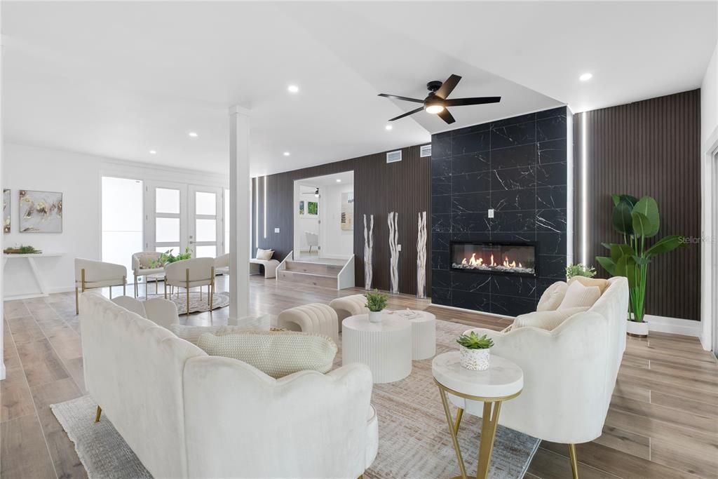 En Renta: $12,000 (4 camas, 3 baños, 2450 Pies cuadrados)