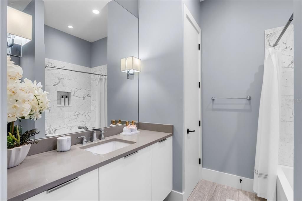 Active With Contract: $1,599,000 (3 beds, 4 baths, 2964 Square Feet)