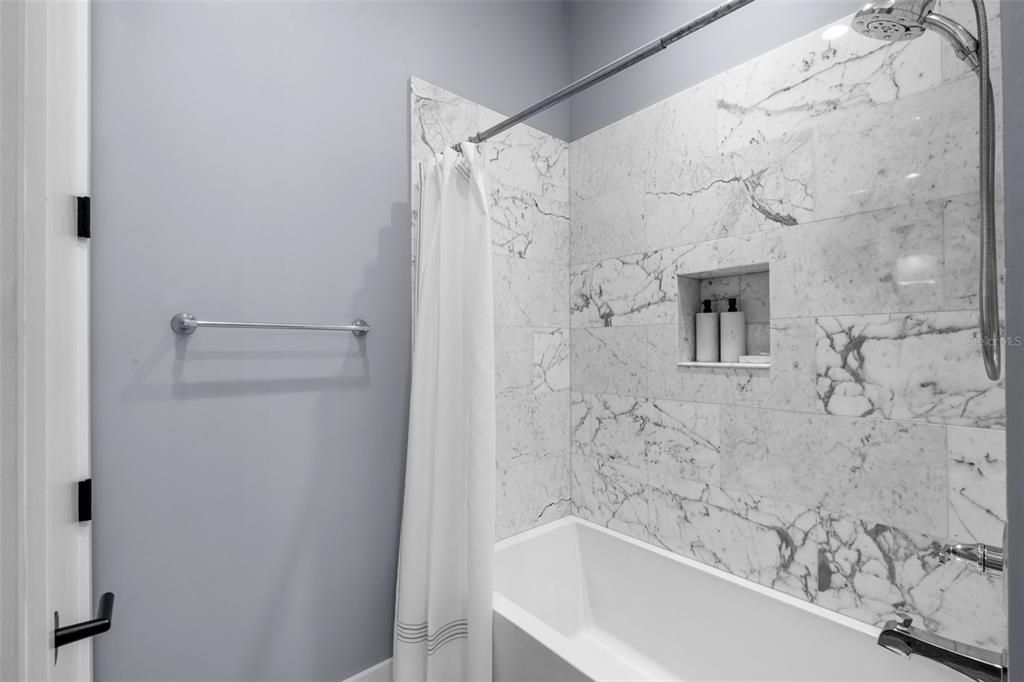 Active With Contract: $1,599,000 (3 beds, 4 baths, 2964 Square Feet)