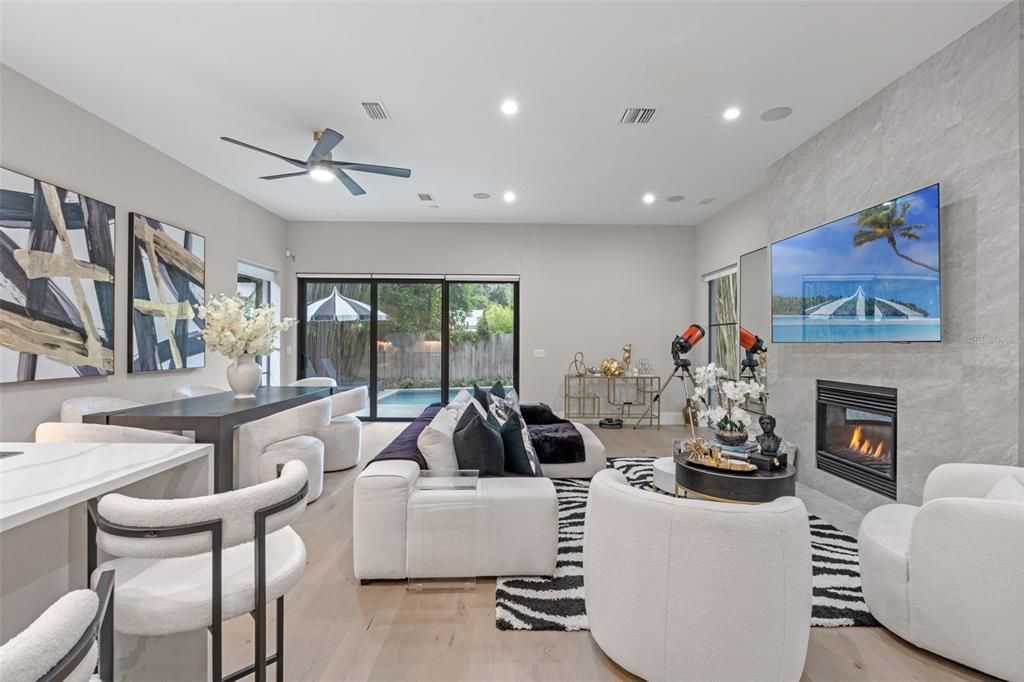 Active With Contract: $1,599,000 (3 beds, 4 baths, 2964 Square Feet)