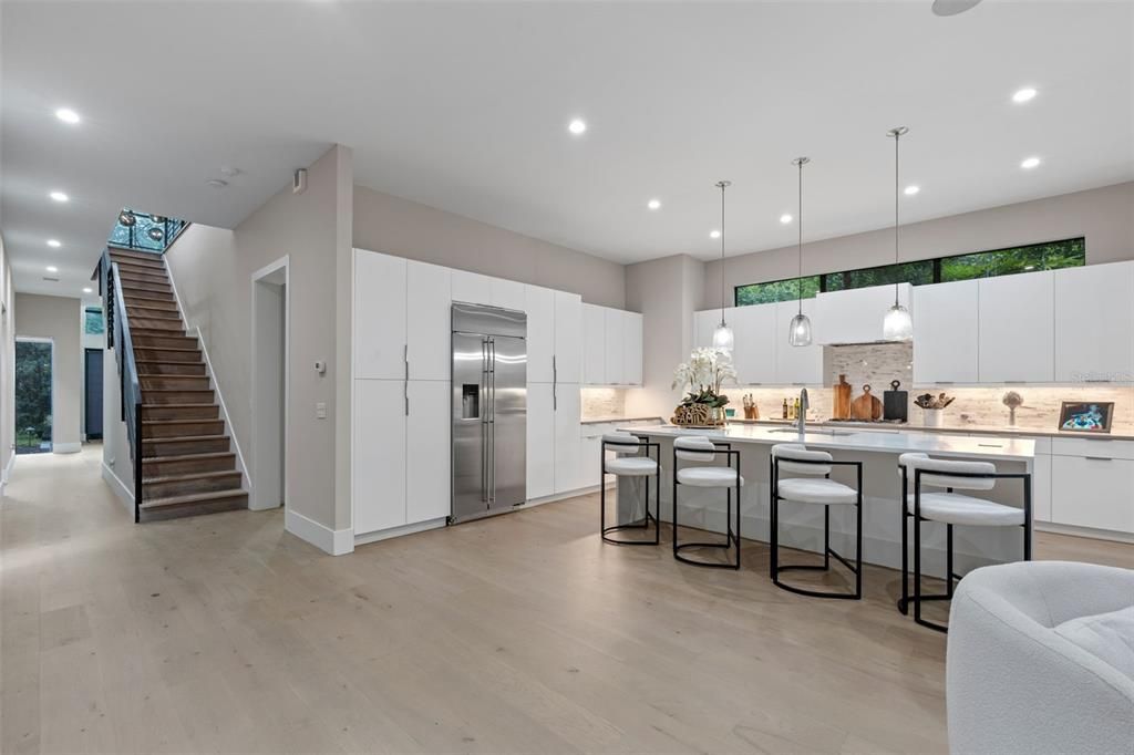 Active With Contract: $1,599,000 (3 beds, 4 baths, 2964 Square Feet)