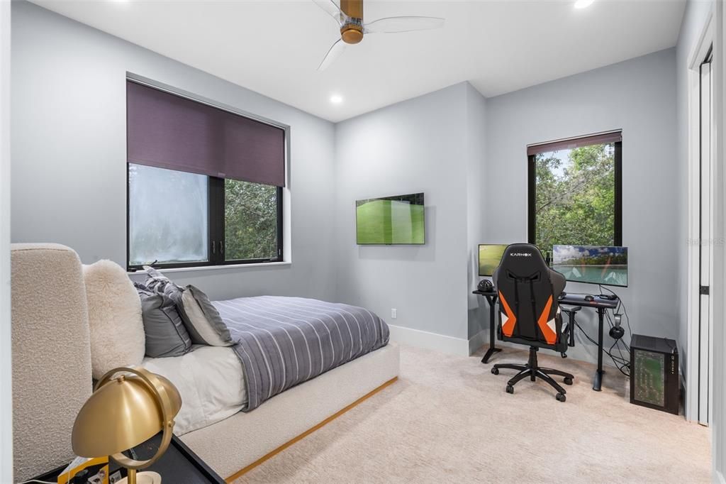 Active With Contract: $1,599,000 (3 beds, 4 baths, 2964 Square Feet)