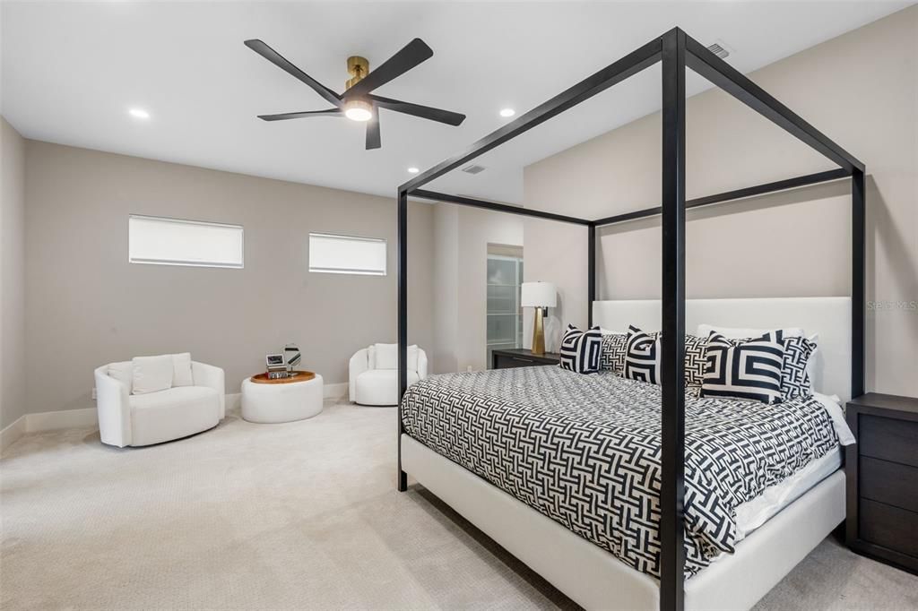 Active With Contract: $1,599,000 (3 beds, 4 baths, 2964 Square Feet)