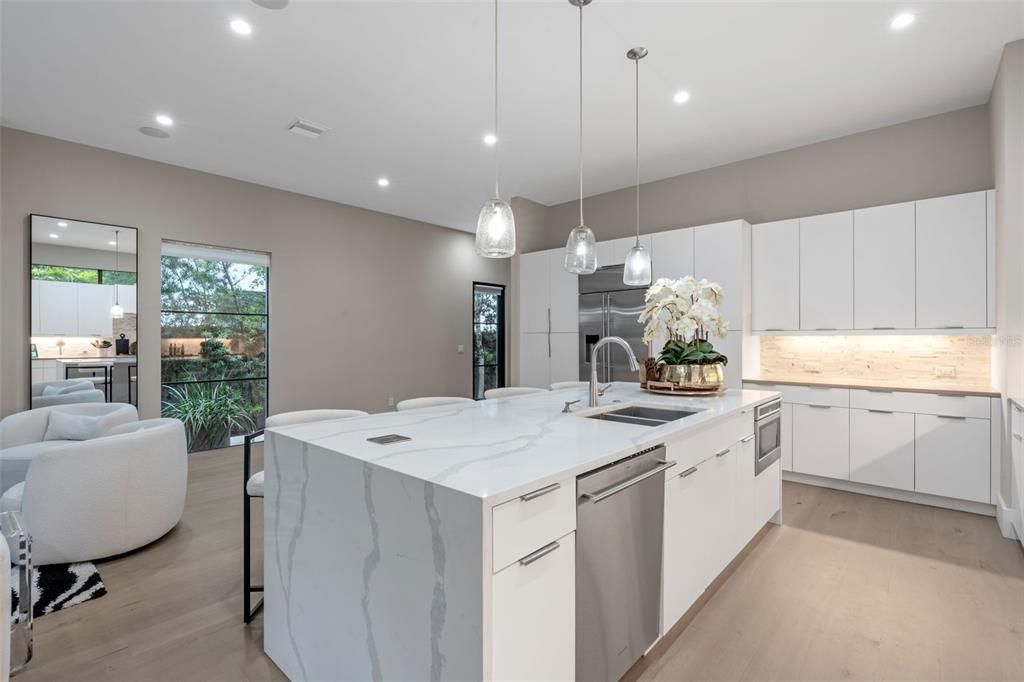 Active With Contract: $1,599,000 (3 beds, 4 baths, 2964 Square Feet)