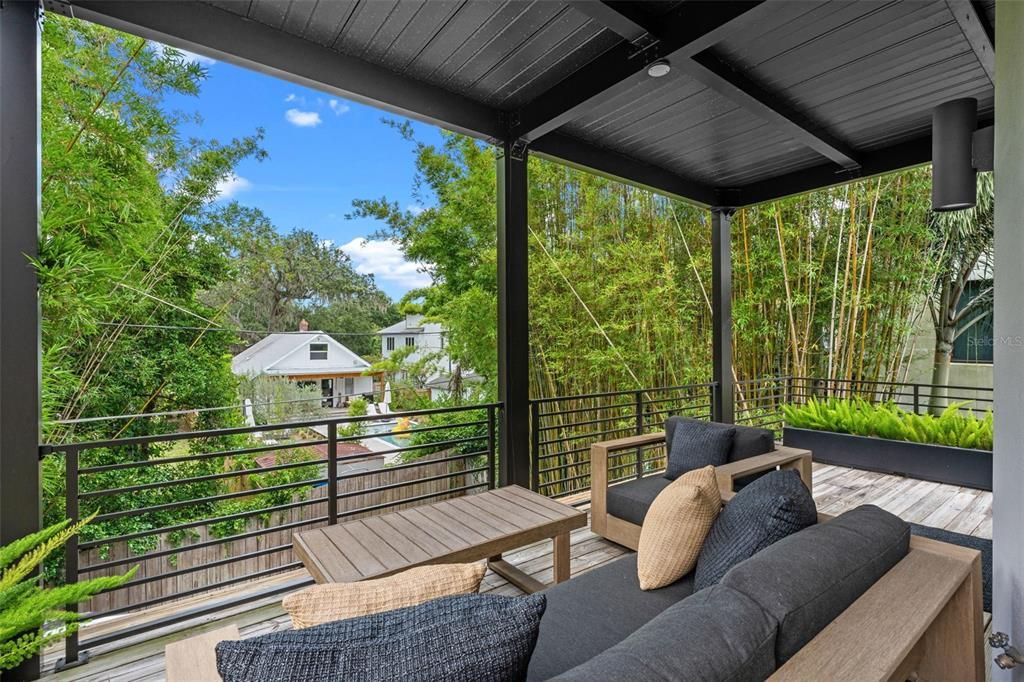 Active With Contract: $1,599,000 (3 beds, 4 baths, 2964 Square Feet)