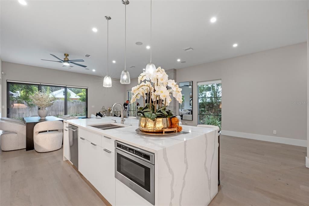 Active With Contract: $1,599,000 (3 beds, 4 baths, 2964 Square Feet)