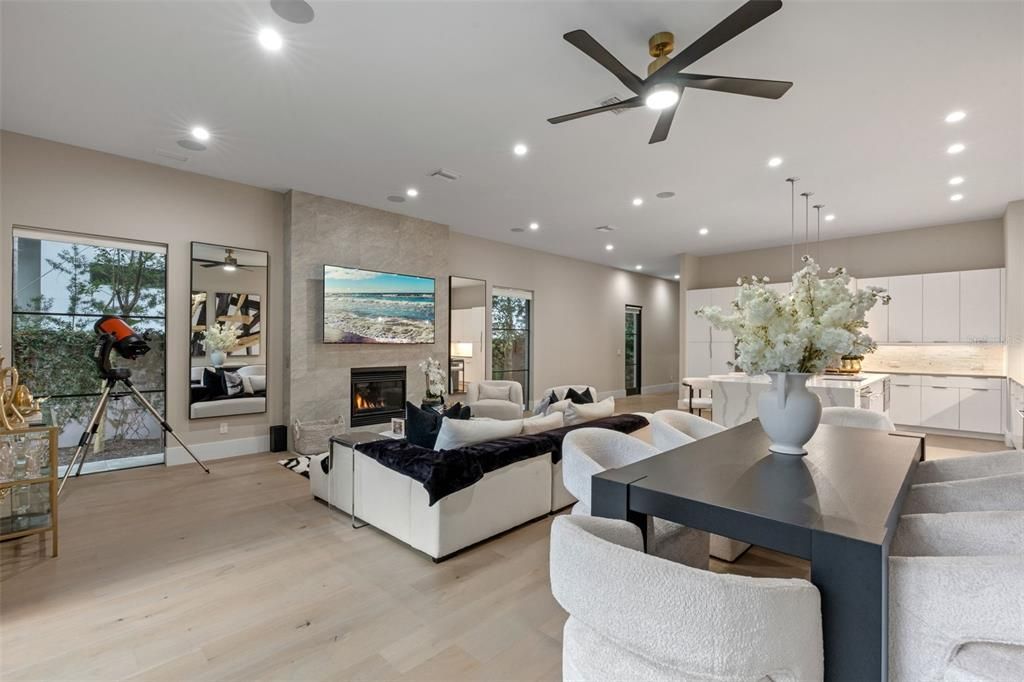 Active With Contract: $1,599,000 (3 beds, 4 baths, 2964 Square Feet)