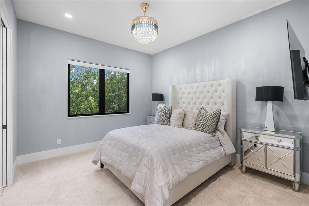 Active With Contract: $1,599,000 (3 beds, 4 baths, 2964 Square Feet)