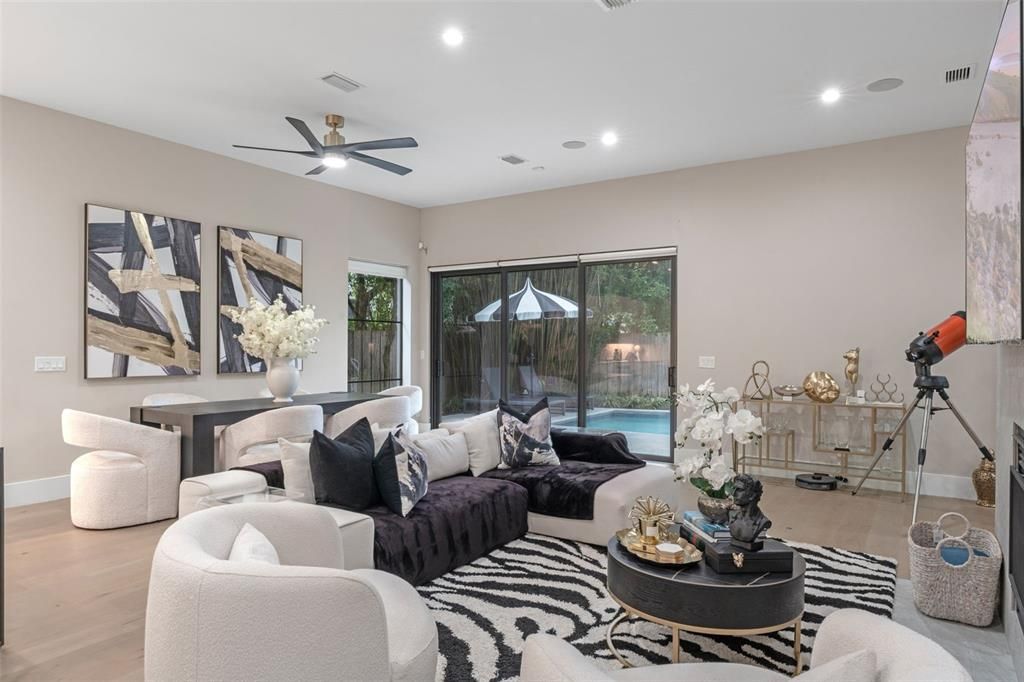 Active With Contract: $1,599,000 (3 beds, 4 baths, 2964 Square Feet)