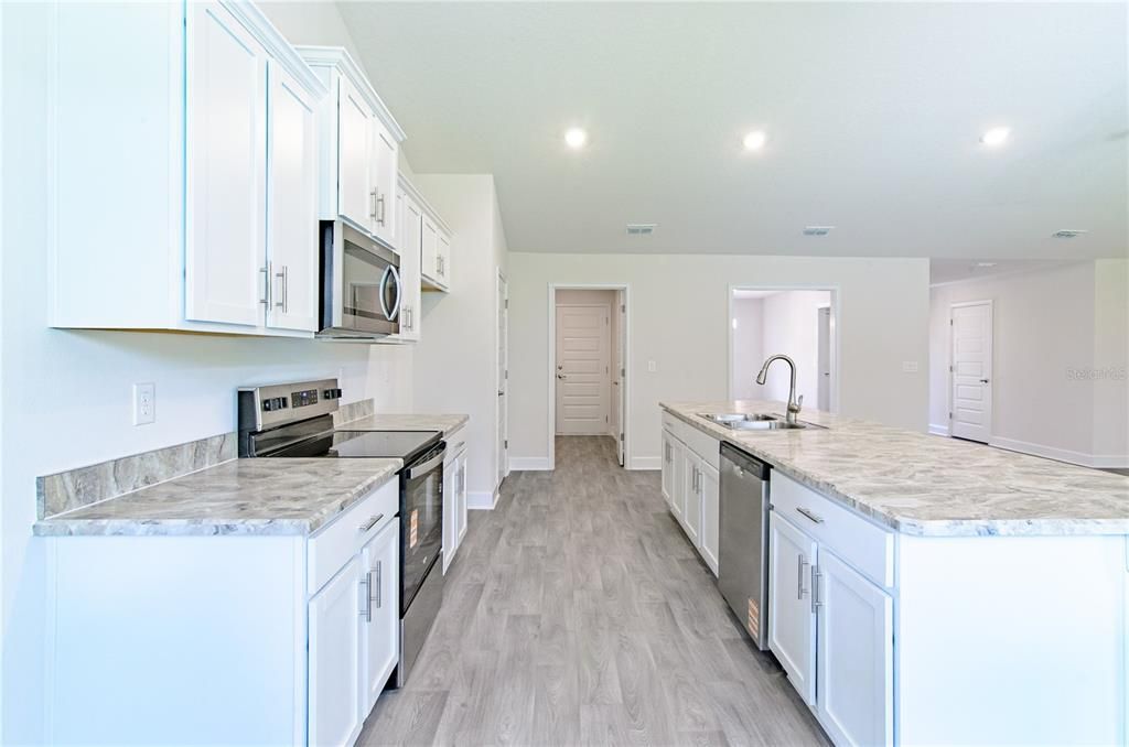 Active With Contract: $355,300 (4 beds, 3 baths, 2117 Square Feet)