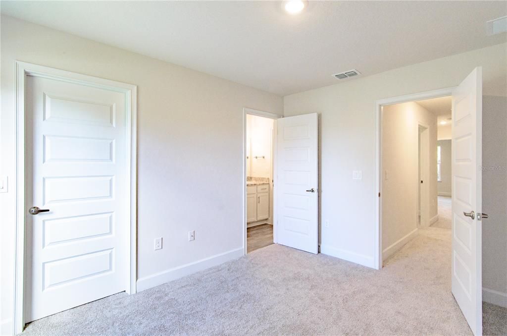 Active With Contract: $355,300 (4 beds, 3 baths, 2117 Square Feet)