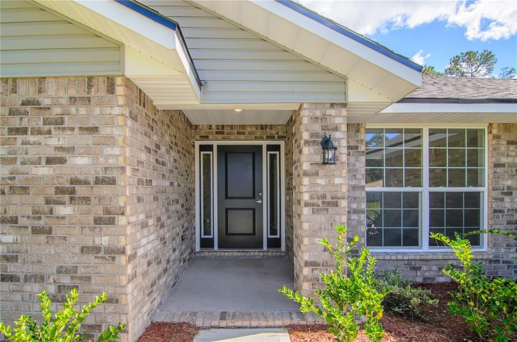 Active With Contract: $355,300 (4 beds, 3 baths, 2117 Square Feet)