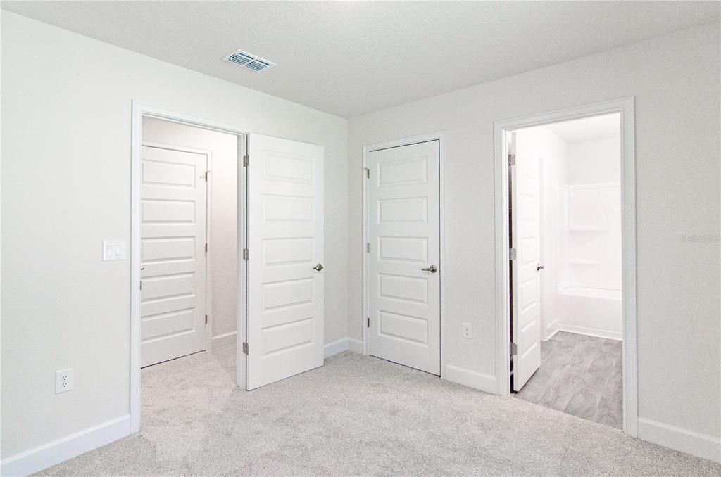 Active With Contract: $355,300 (4 beds, 3 baths, 2117 Square Feet)