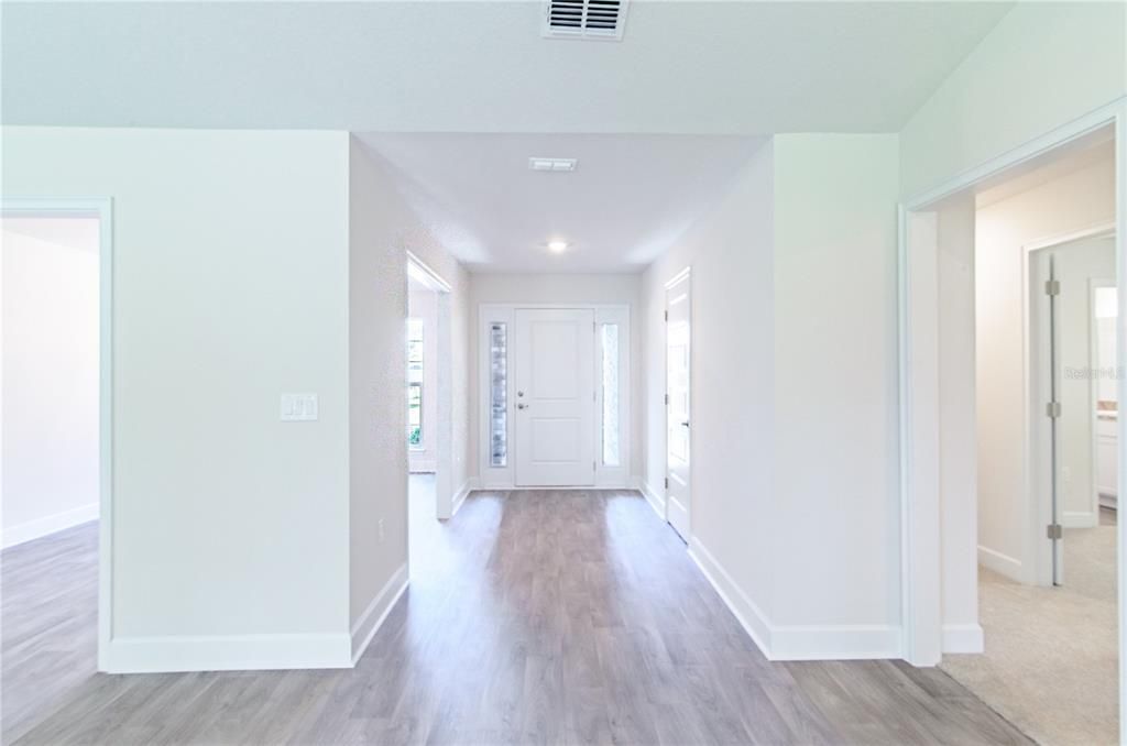 Active With Contract: $355,300 (4 beds, 3 baths, 2117 Square Feet)