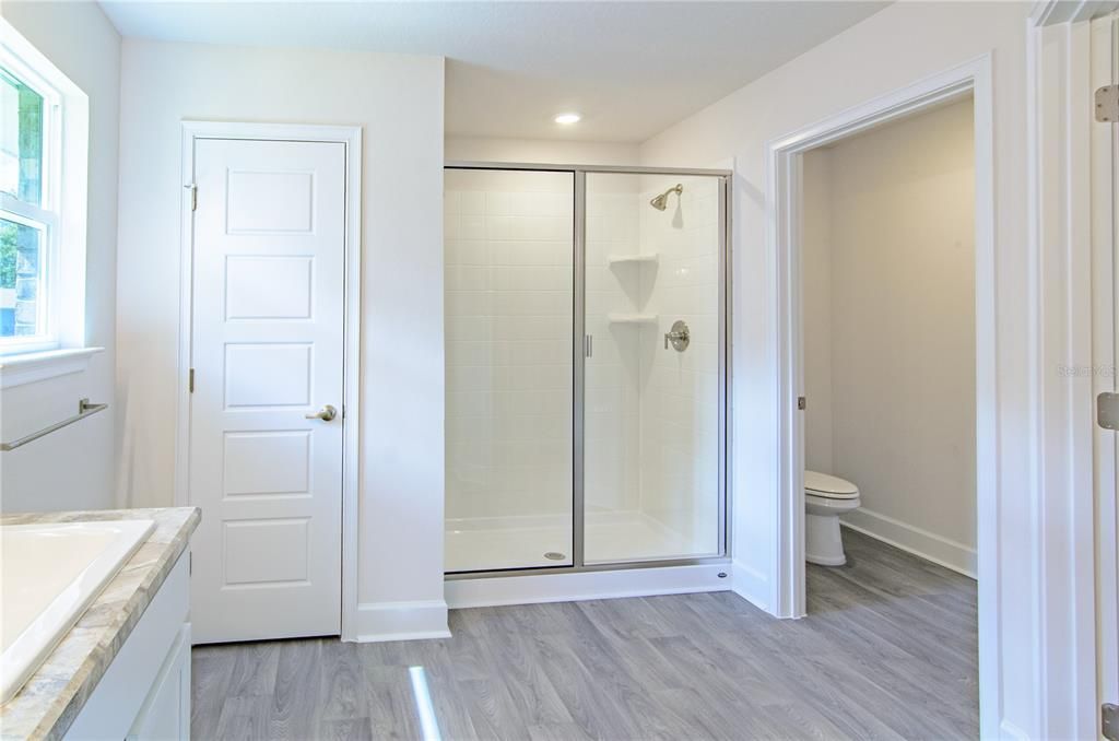 Active With Contract: $355,300 (4 beds, 3 baths, 2117 Square Feet)