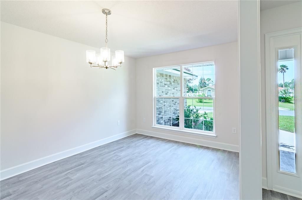 Active With Contract: $355,300 (4 beds, 3 baths, 2117 Square Feet)