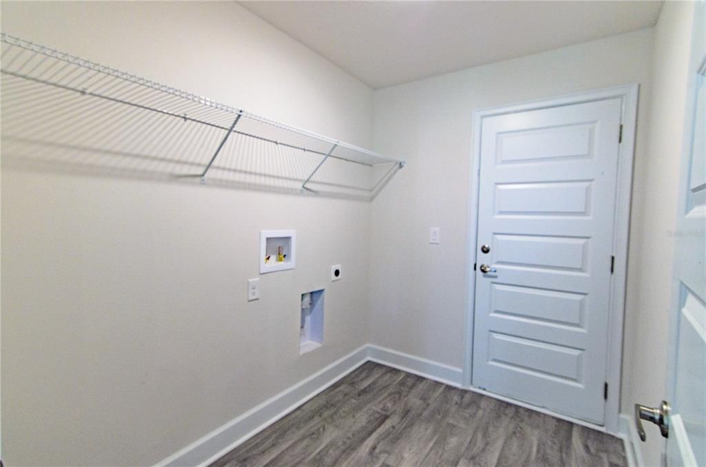 Active With Contract: $355,300 (4 beds, 3 baths, 2117 Square Feet)