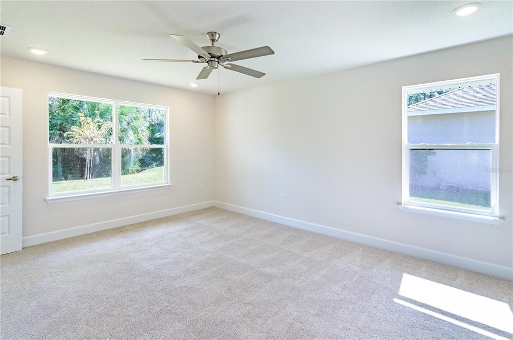 Active With Contract: $355,300 (4 beds, 3 baths, 2117 Square Feet)