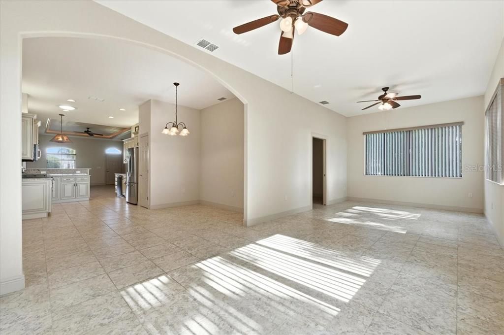 For Sale: $545,000 (2 beds, 2 baths, 1945 Square Feet)