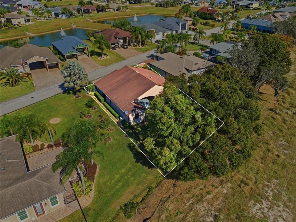 For Sale: $545,000 (2 beds, 2 baths, 1945 Square Feet)