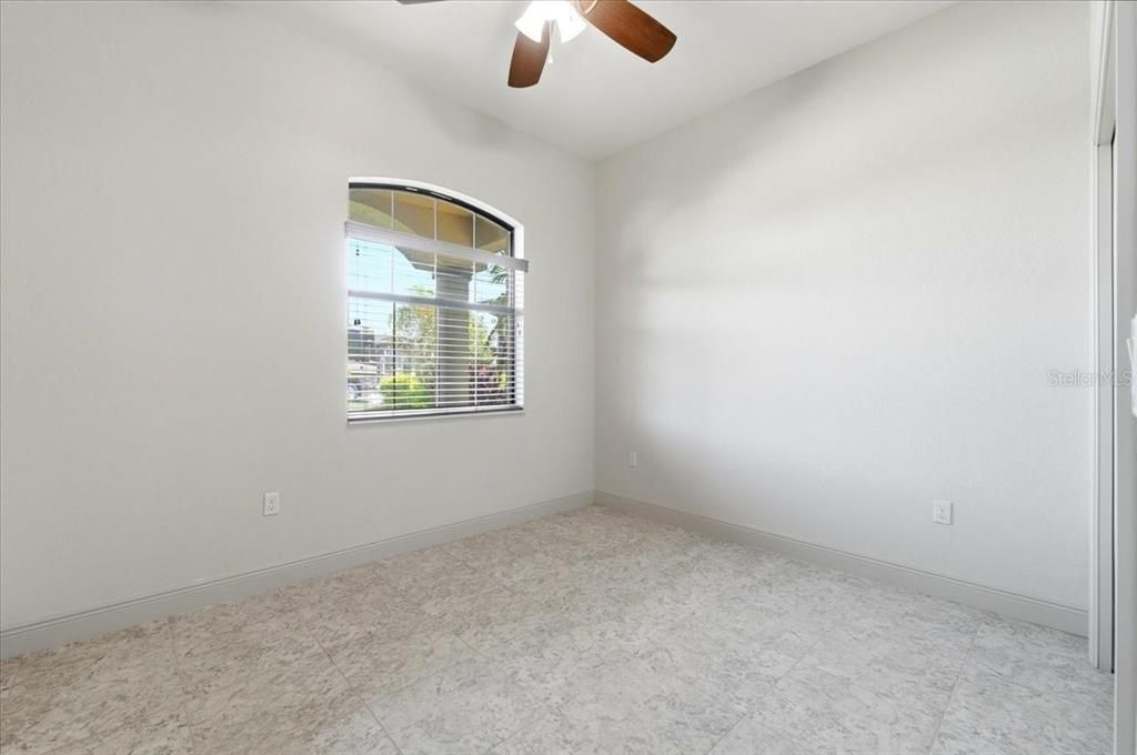 For Sale: $545,000 (2 beds, 2 baths, 1945 Square Feet)