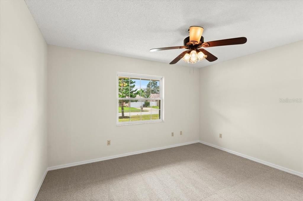 Active With Contract: $359,900 (3 beds, 2 baths, 1810 Square Feet)