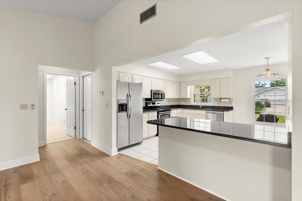 Active With Contract: $359,900 (3 beds, 2 baths, 1810 Square Feet)