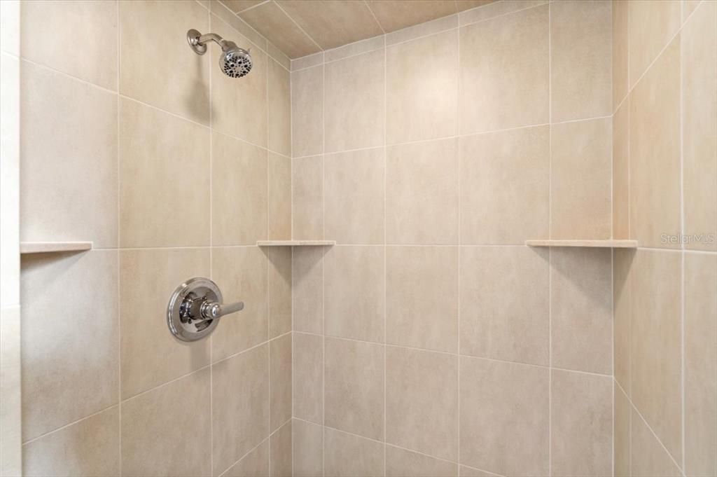 Active With Contract: $359,900 (3 beds, 2 baths, 1810 Square Feet)