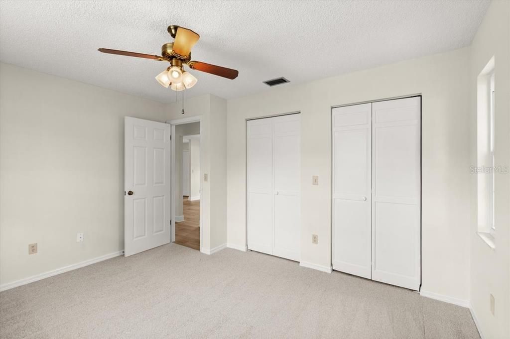 Active With Contract: $359,900 (3 beds, 2 baths, 1810 Square Feet)