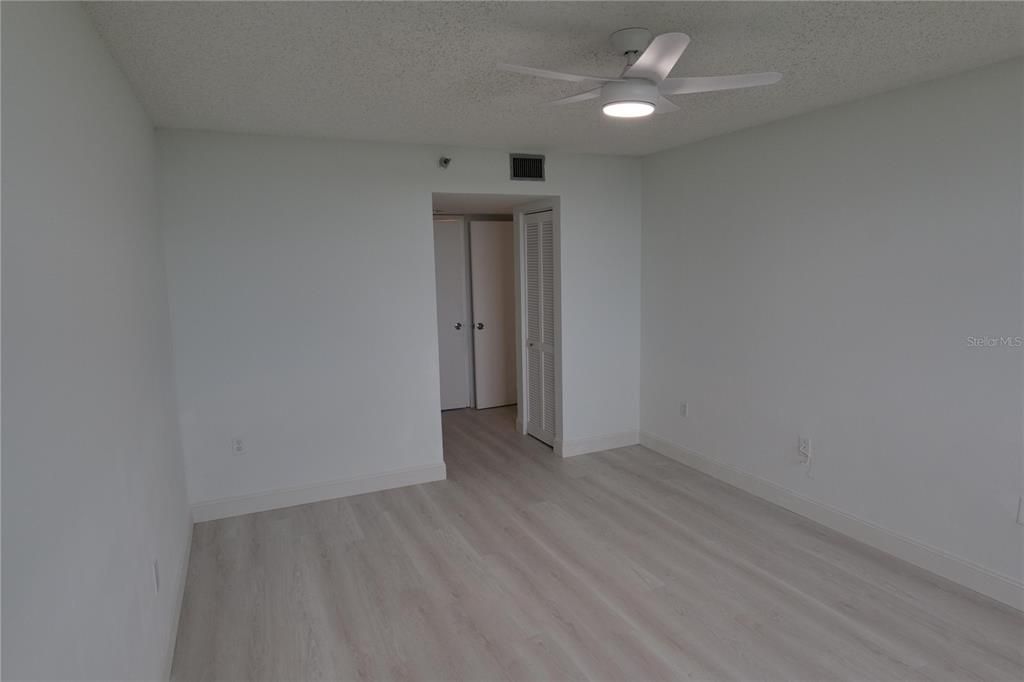 En Venta: $239,900 (2 camas, 2 baños, 1075 Pies cuadrados)