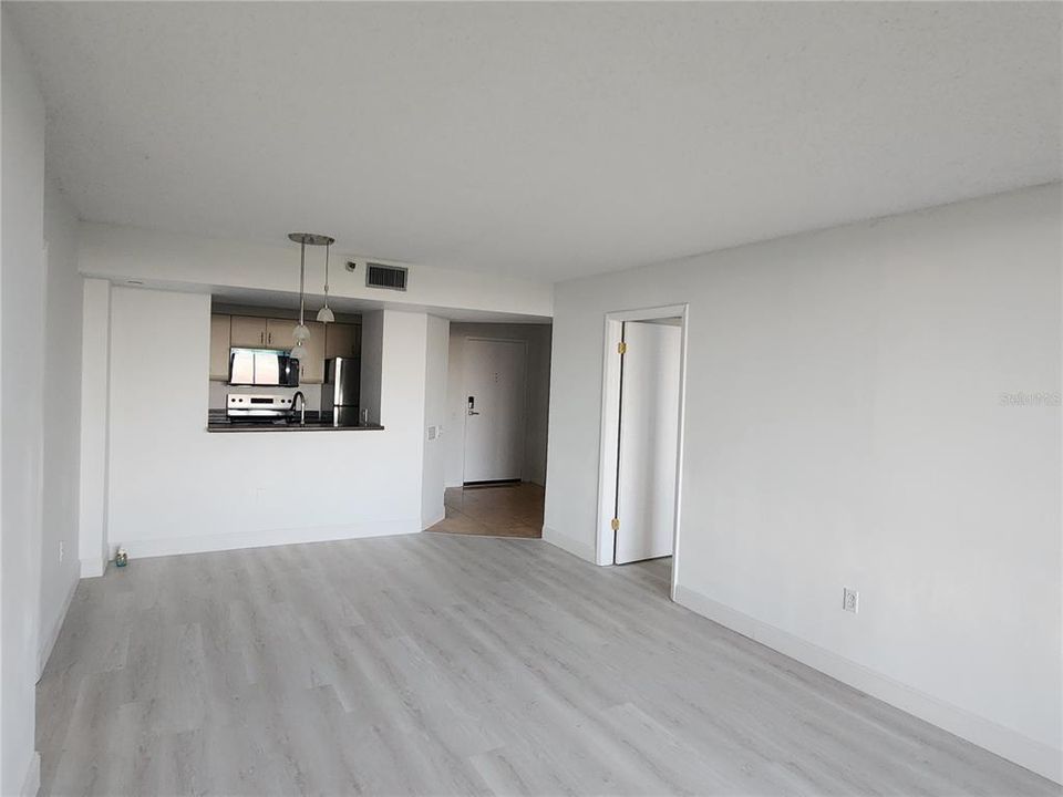 En Venta: $239,900 (2 camas, 2 baños, 1075 Pies cuadrados)