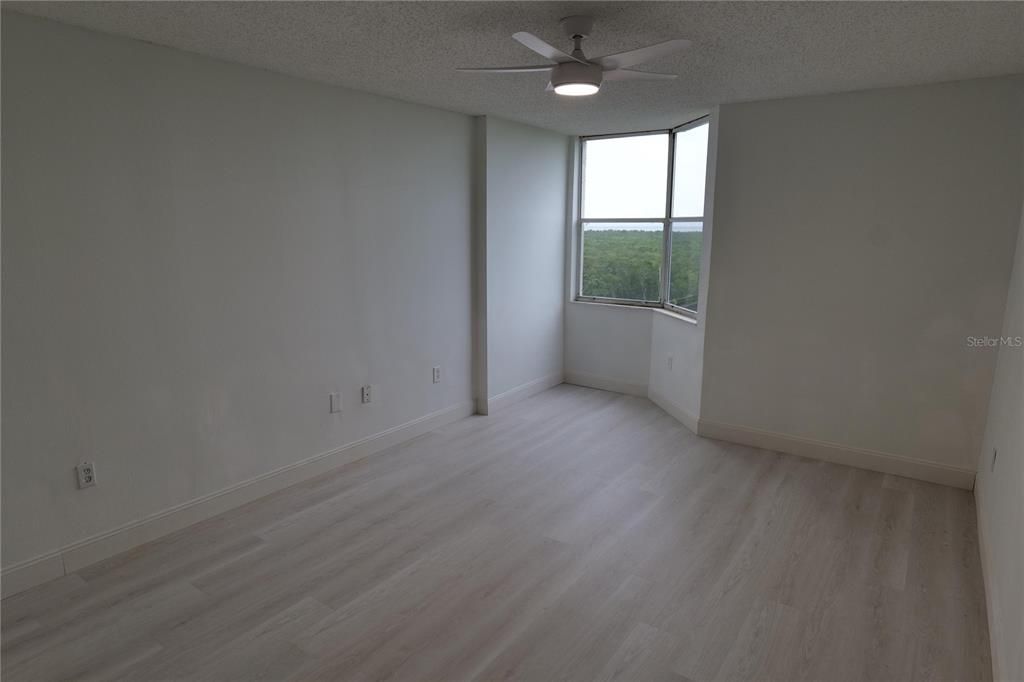 En Venta: $239,900 (2 camas, 2 baños, 1075 Pies cuadrados)