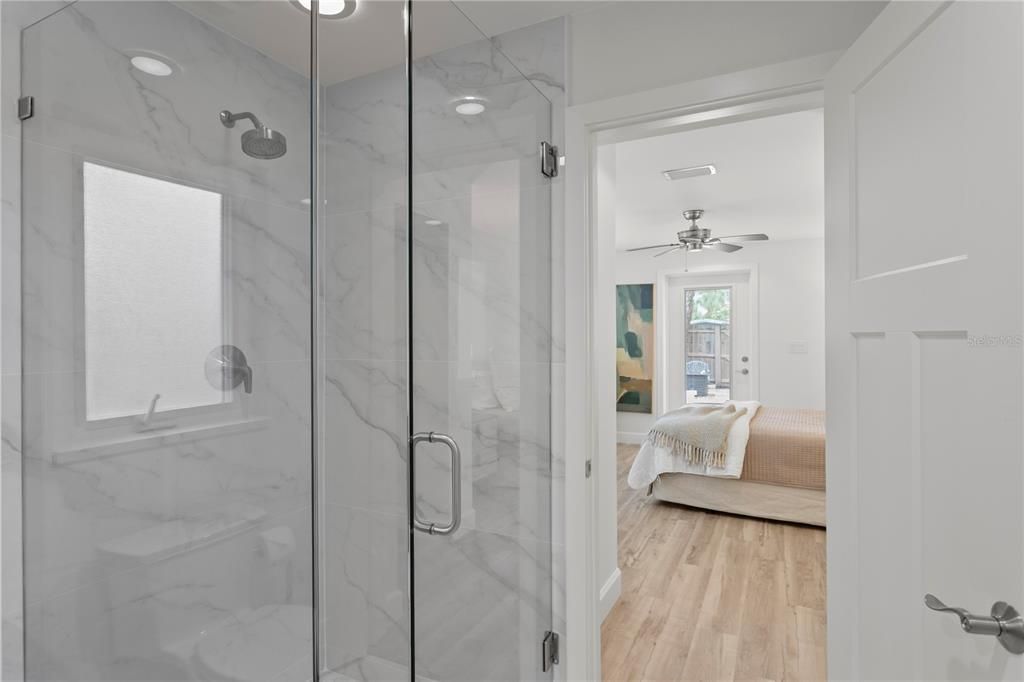 合同活跃: $1,080,000 (5 贝兹, 3 浴室, 3282 平方英尺)