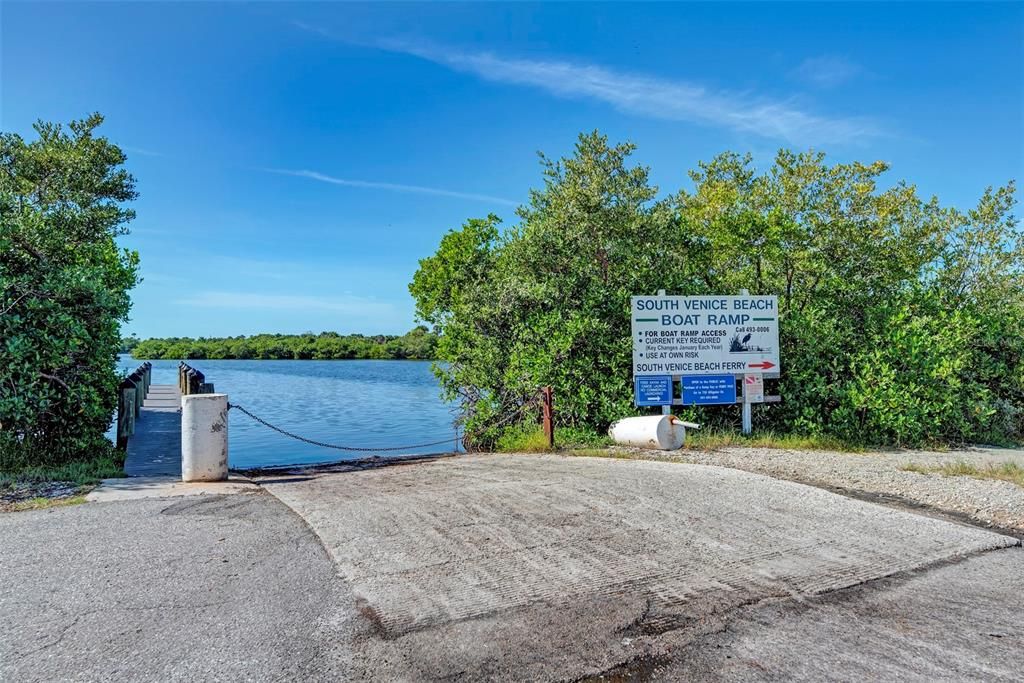 Active With Contract: $189,900 (2 beds, 1 baths, 976 Square Feet)