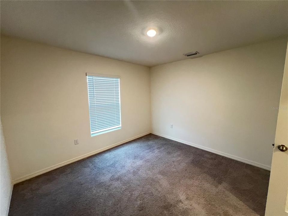 For Rent: $1,899 (4 beds, 2 baths, 1828 Square Feet)