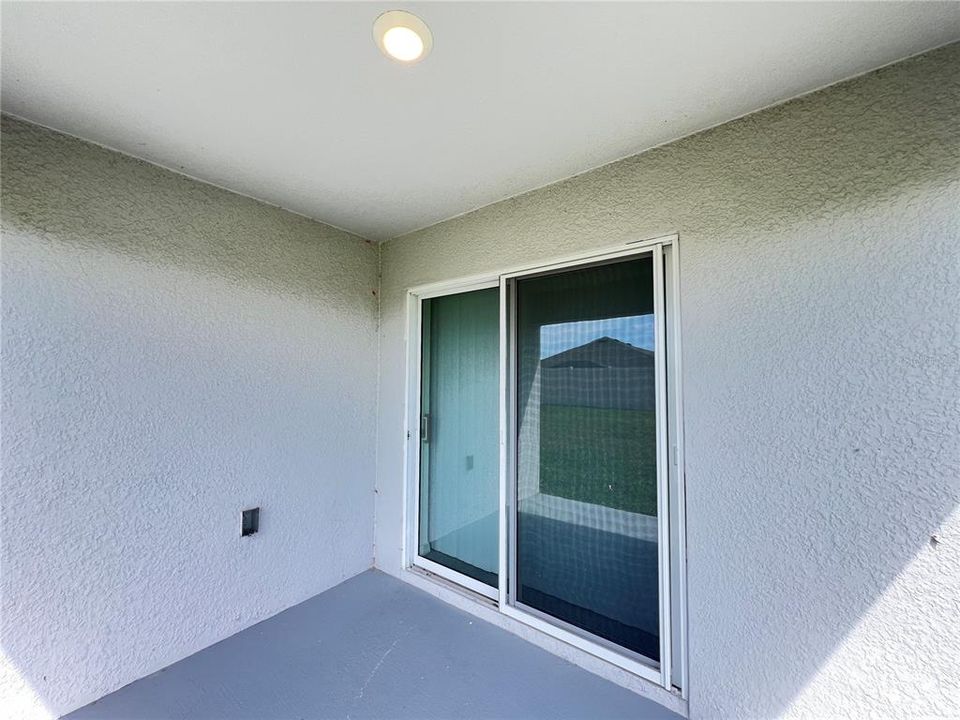 For Rent: $1,899 (4 beds, 2 baths, 1828 Square Feet)