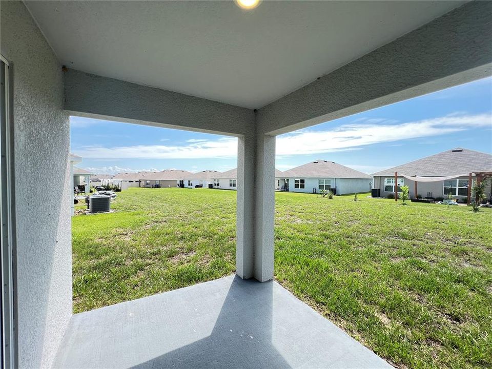 For Rent: $1,899 (4 beds, 2 baths, 1828 Square Feet)