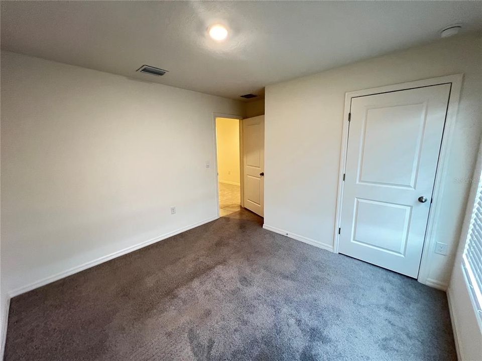 For Rent: $1,899 (4 beds, 2 baths, 1828 Square Feet)